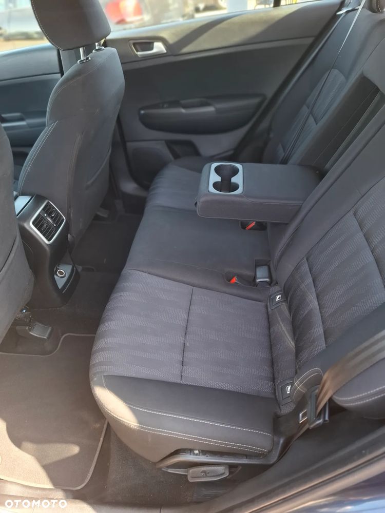 Kia Sportage 1.6 CRDI 2WD SPIRIT - 36