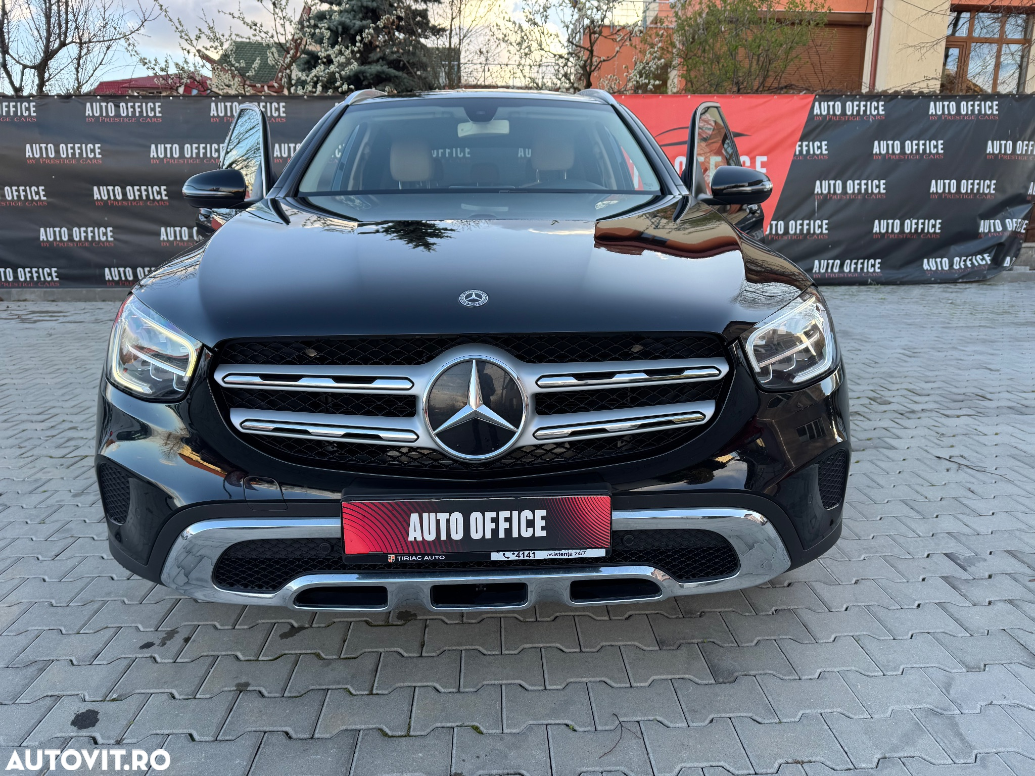 Mercedes-Benz GLC - 25