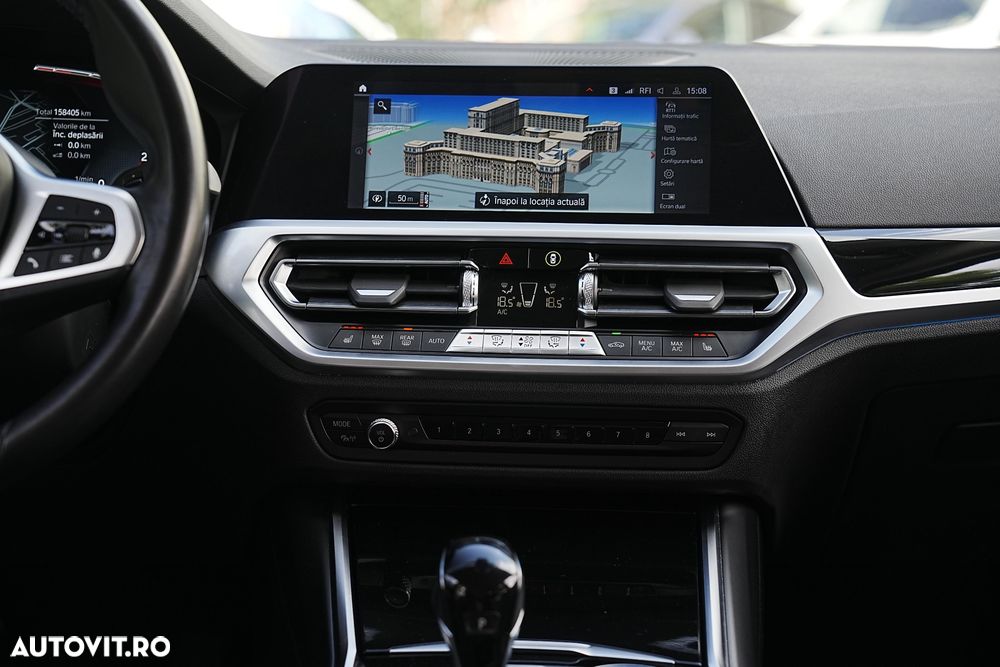 BMW Seria 3 330e Aut. Sport Line - 31