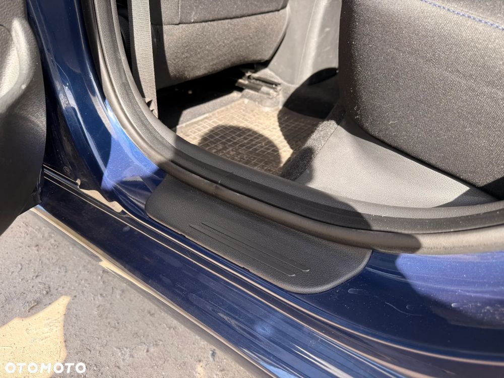 Hyundai i30 1.4 GO - 21