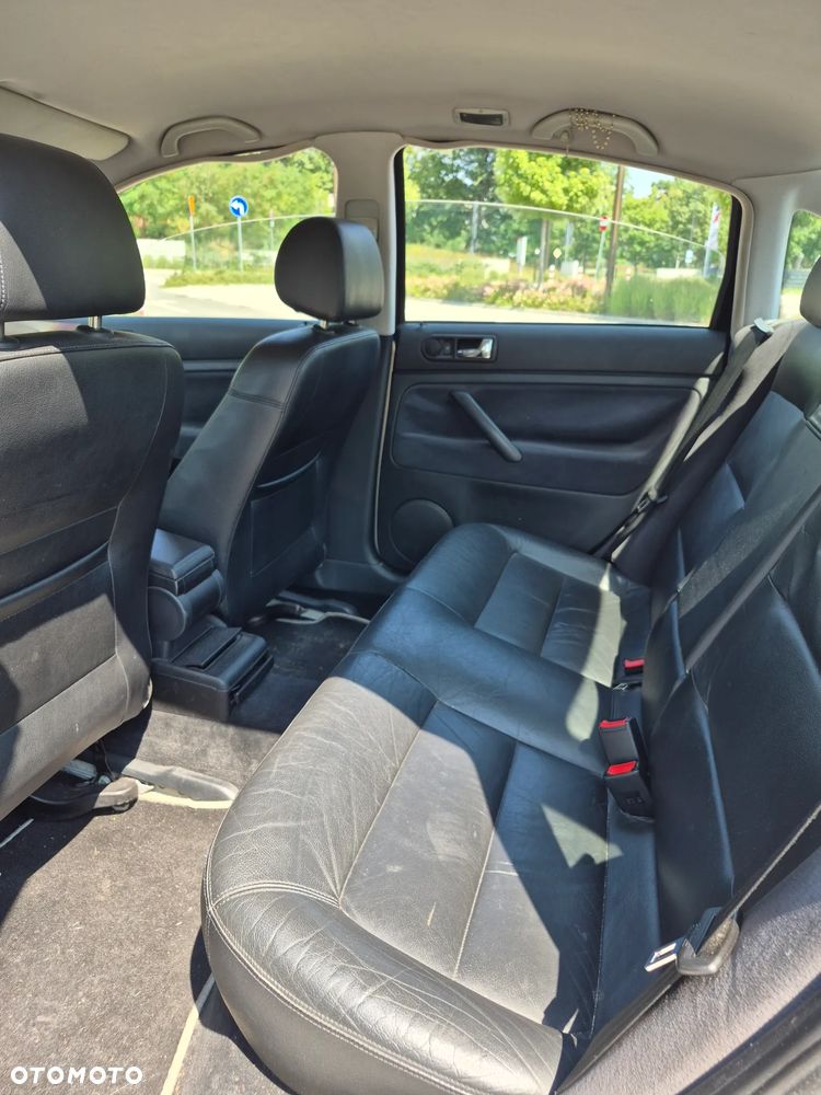 Volkswagen Passat 1.6 Comfortline - 15