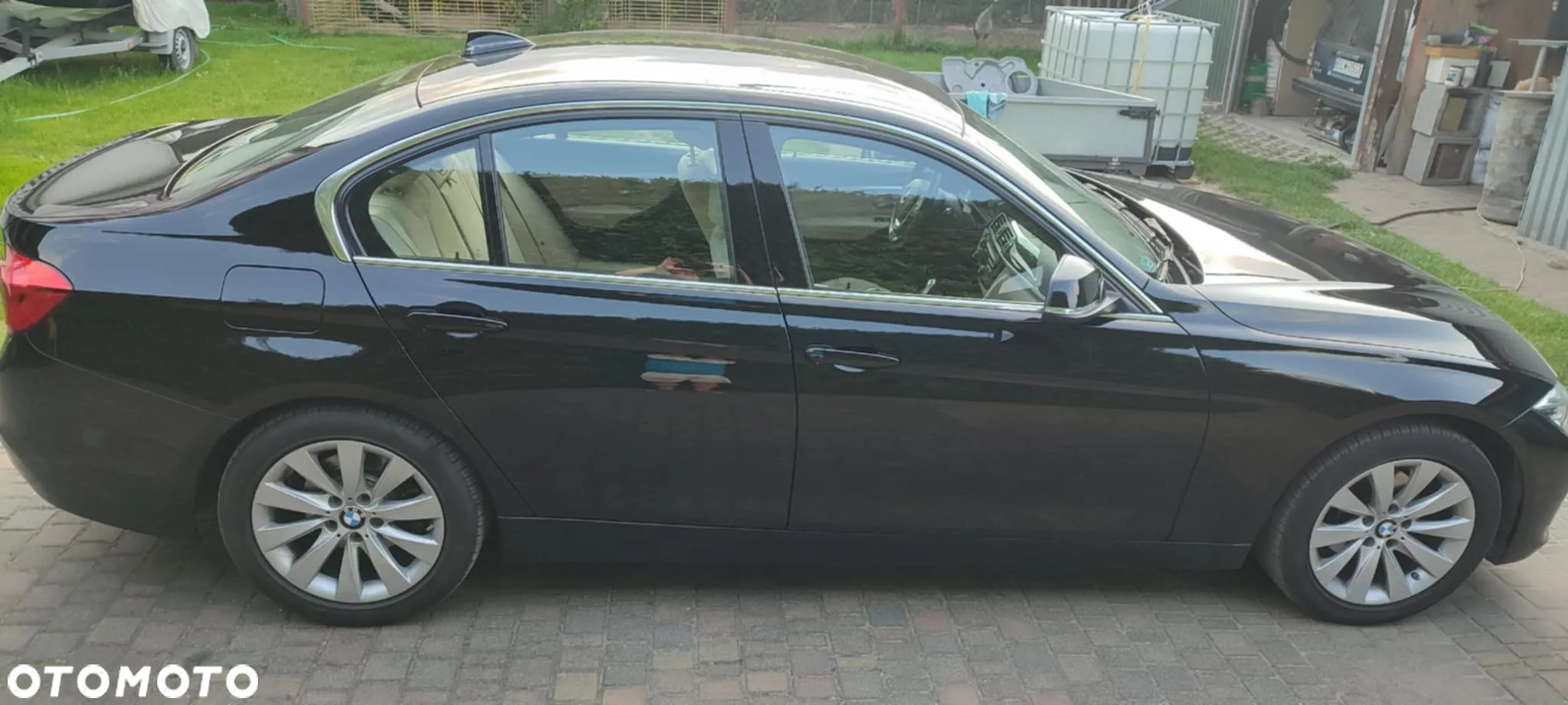 BMW Seria 3 318d - 11