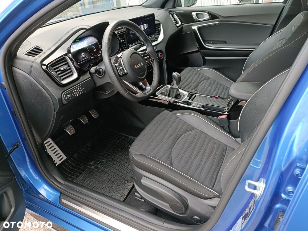 Kia ProCeed 1.5 T-GDI GT Line - 14