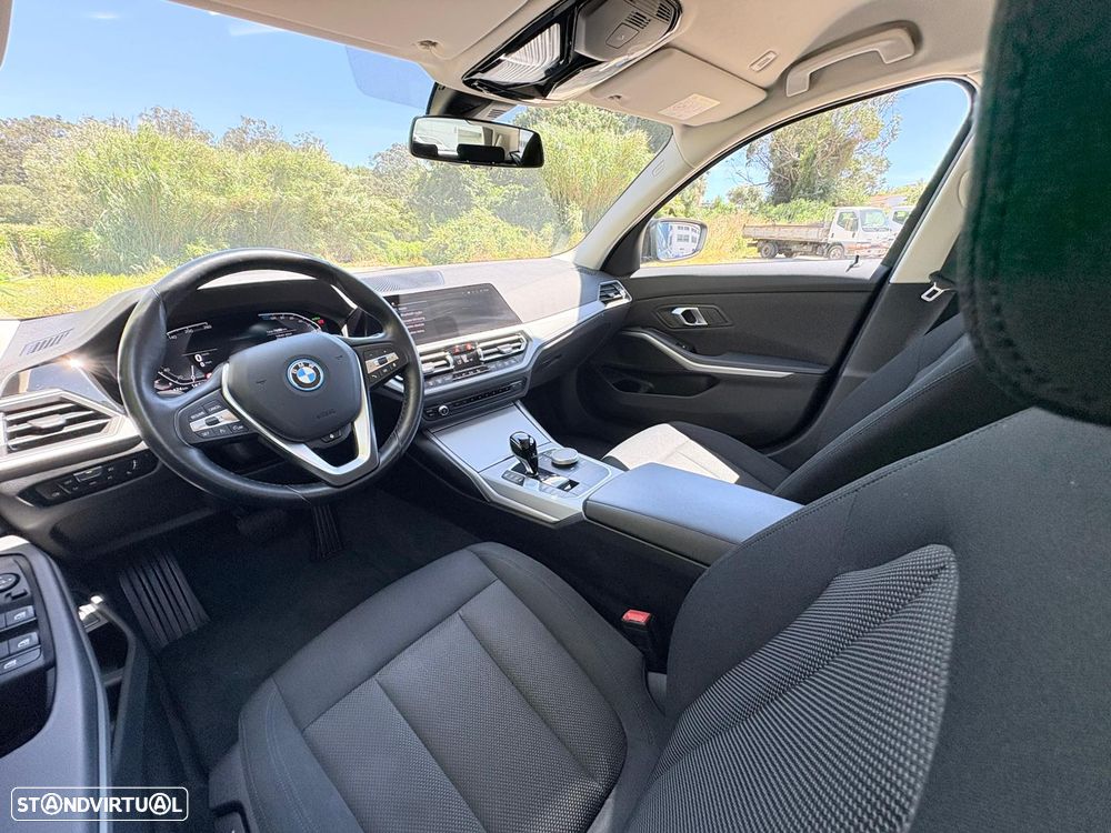 BMW 320 e Aut. Advantage - 23