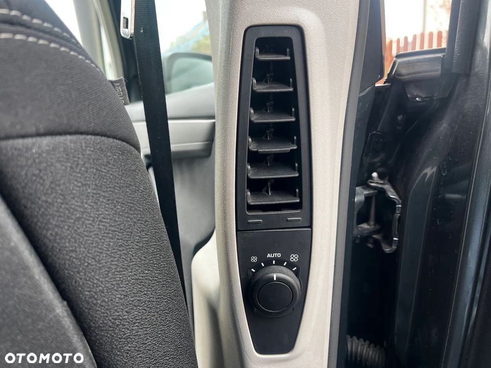 Citroën C4 Picasso 1.6 HDi Attraction - 23
