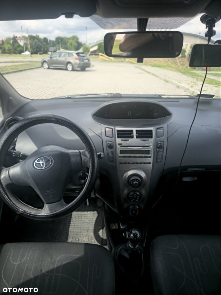 Toyota Yaris 1.4 D-4D Luna EU5 - 7