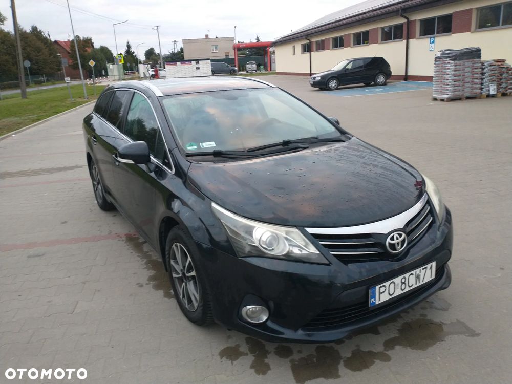 Toyota Avensis 2.0 D-4D Luna - 1