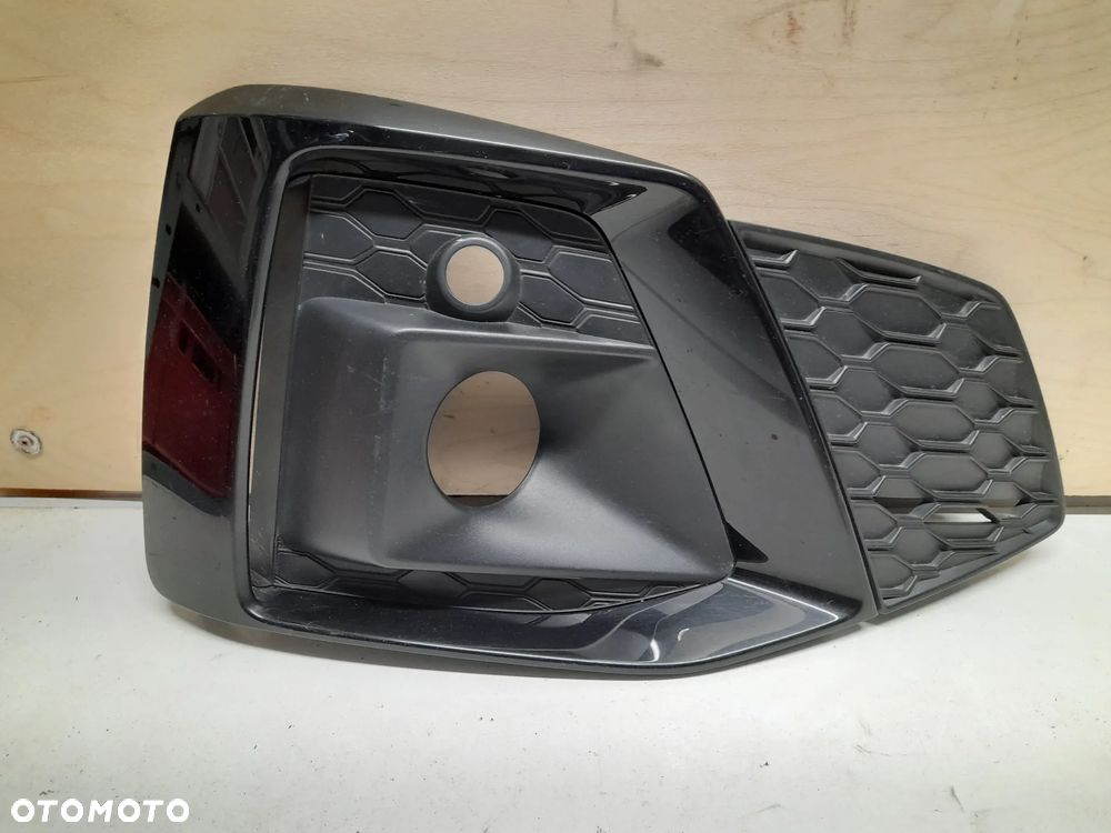 AUDI A5 S5 B9 LIFT S LINE KRATKA ZAŚLEPKA ZDERZAKA PRAWA 8W6807682T - 1