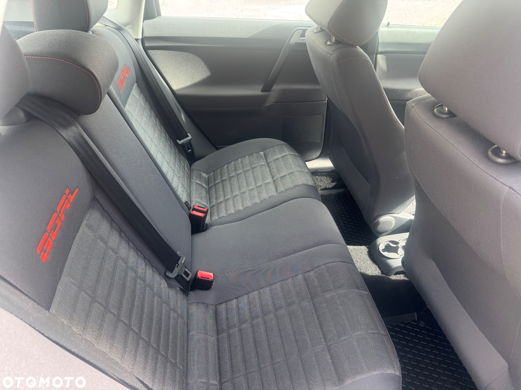 Volkswagen Polo - 12