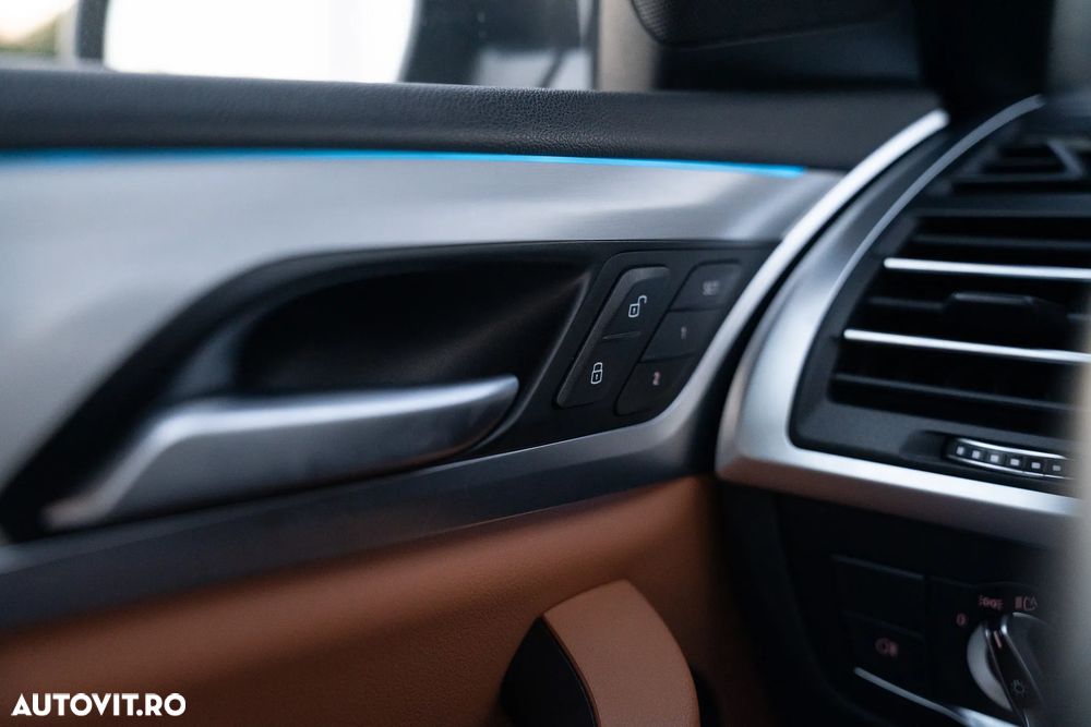BMW X3 xDrive30e AT PHEV - 19