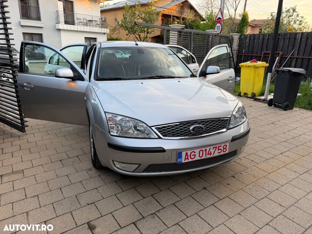 Ford Mondeo 2.0 TDCI DPF Ghia - 8