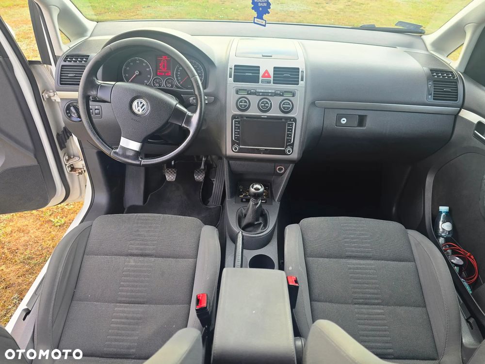 Volkswagen Touran 1.4 TSI Comfortline - 4