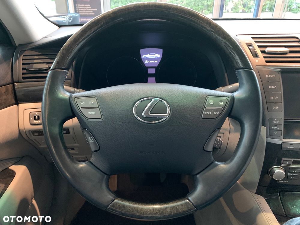 Lexus LS 460 Superior - 11