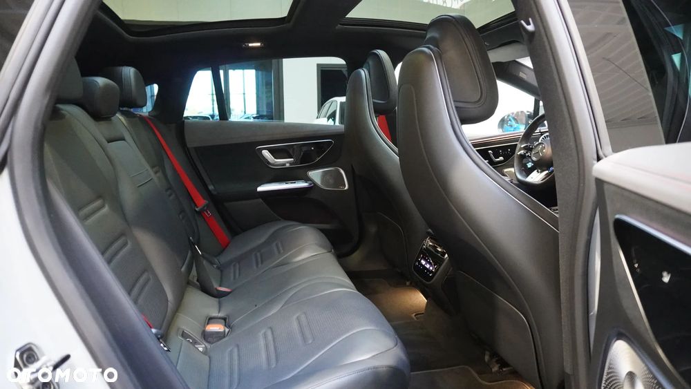 Mercedes-Benz EQE - 12