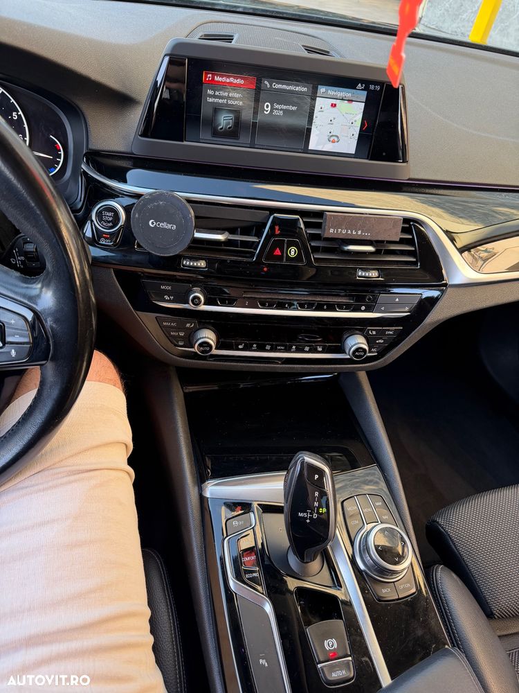 BMW Seria 5 520i Aut. Sport Line - 15