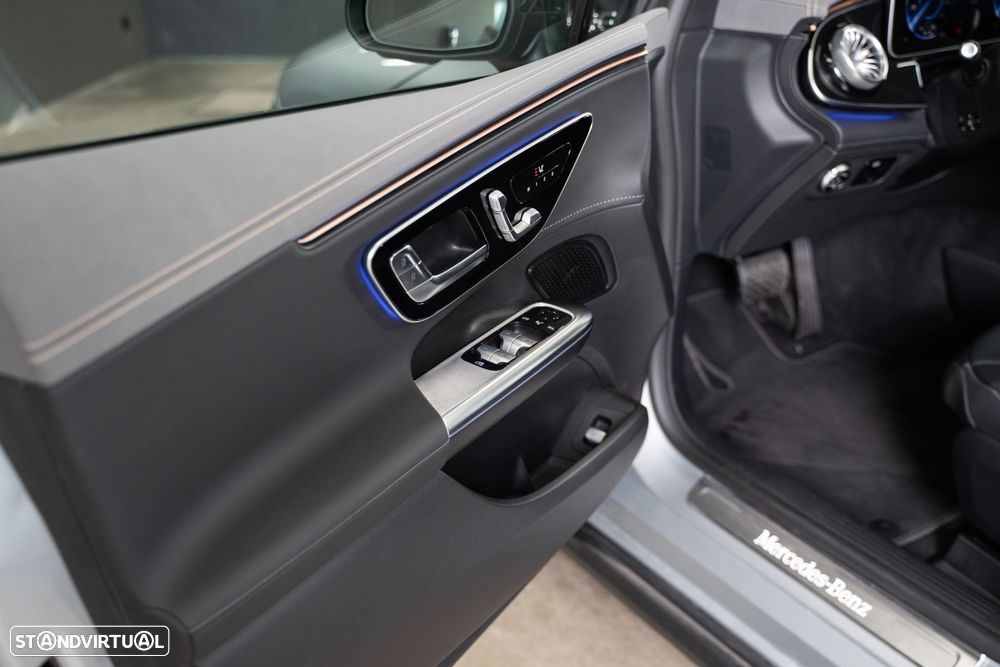 Mercedes-Benz EQE 300 Edition Electric Art - 15