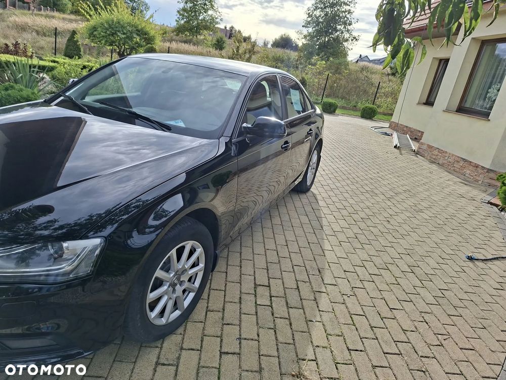 Audi A4 Limousine 2.0 TDI Quattro Line S tronic - 4