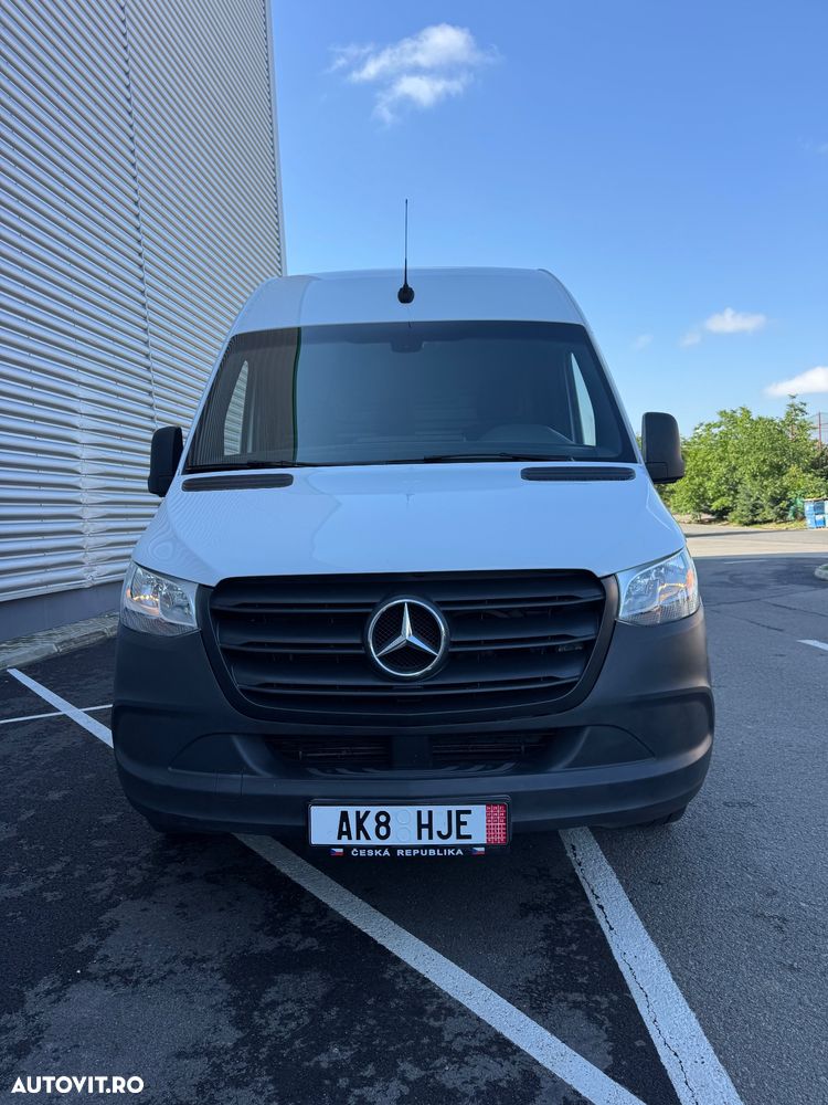 Mercedes-Benz Sprinter - 12