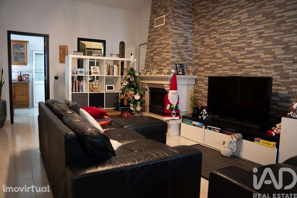 Moradia geminada T3 em Samora Correia de 126 m2 - Grande imagem: 3/24