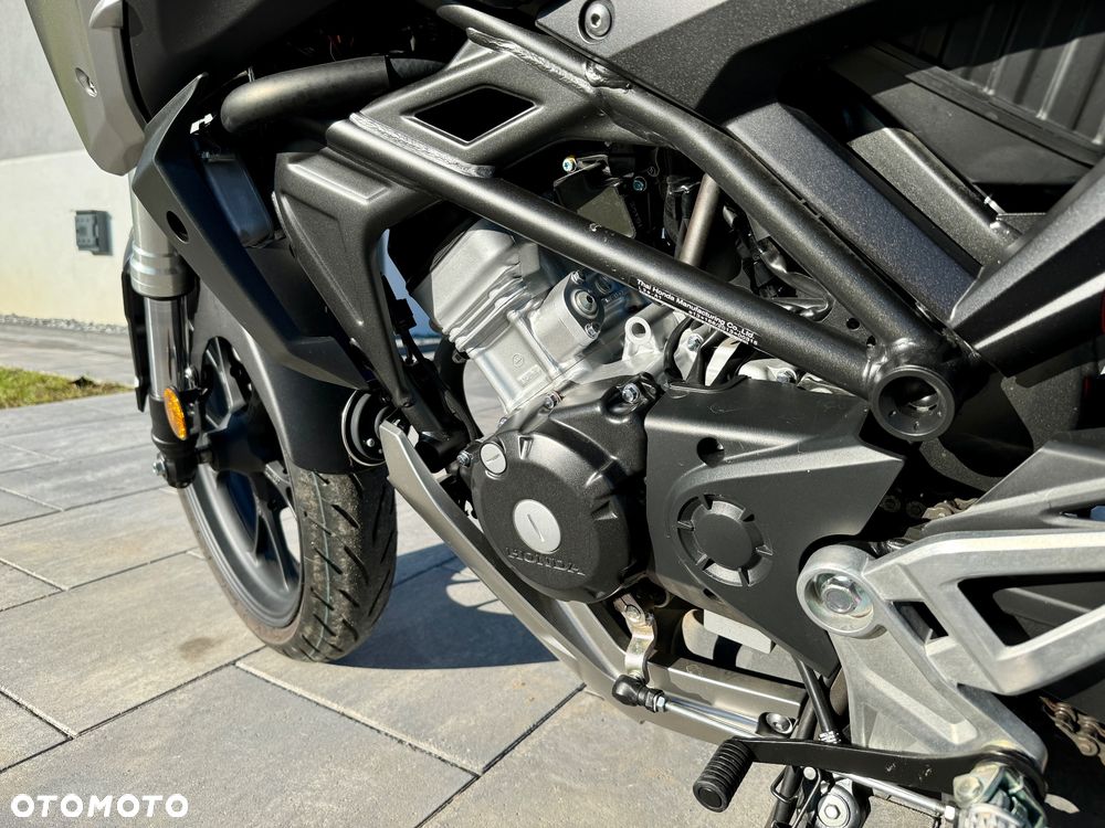Honda CB - 16