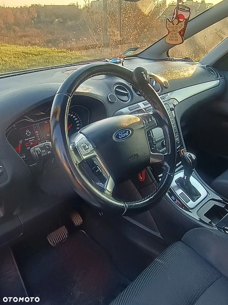 Ford S-Max 2.0 TDCi DPF Titanium - 23