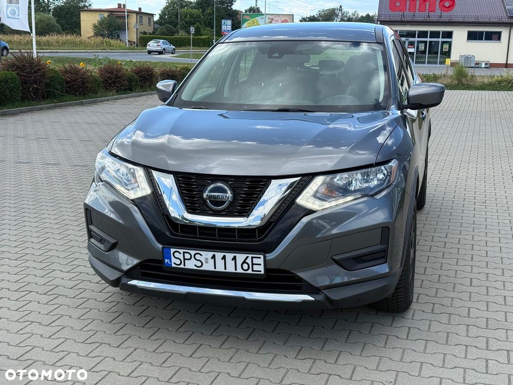 Nissan Rogue - 2