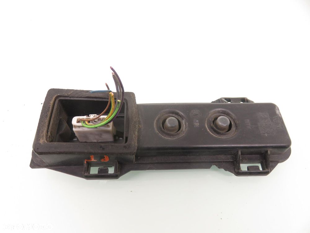 WKŁAD LAMPY PRAWY TYŁ PEUGEOT 307 SW 89026198 - 1