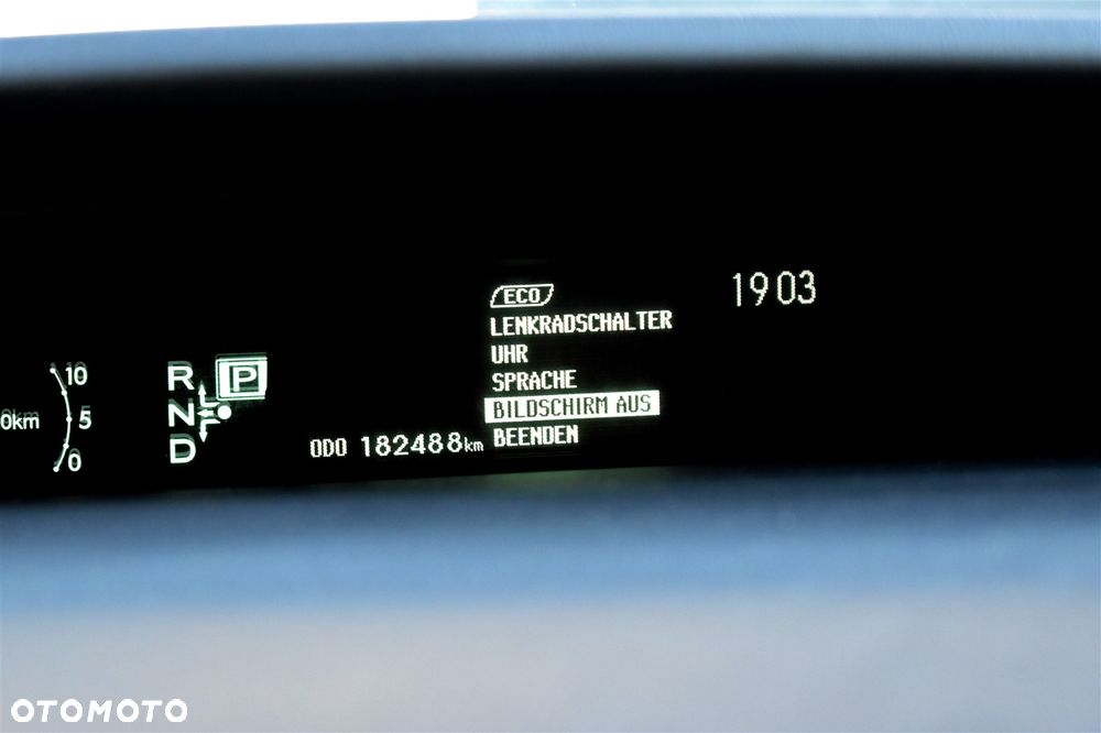 Toyota Prius (Hybrid) Executive - 35