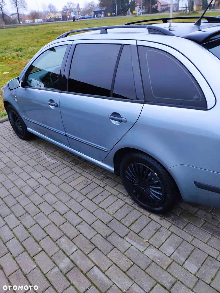 Skoda Fabia 2.0 Combi Elegance - 17