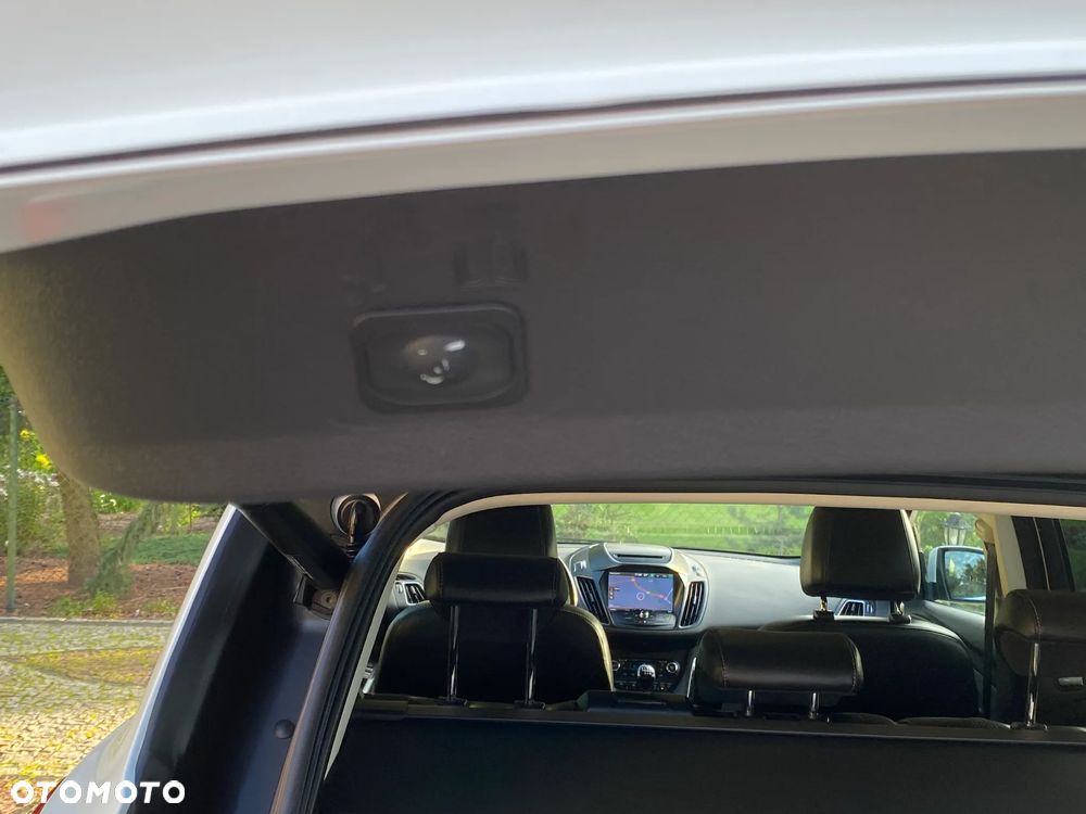 Ford Kuga 2.0 TDCi 2x4 Titanium - 7