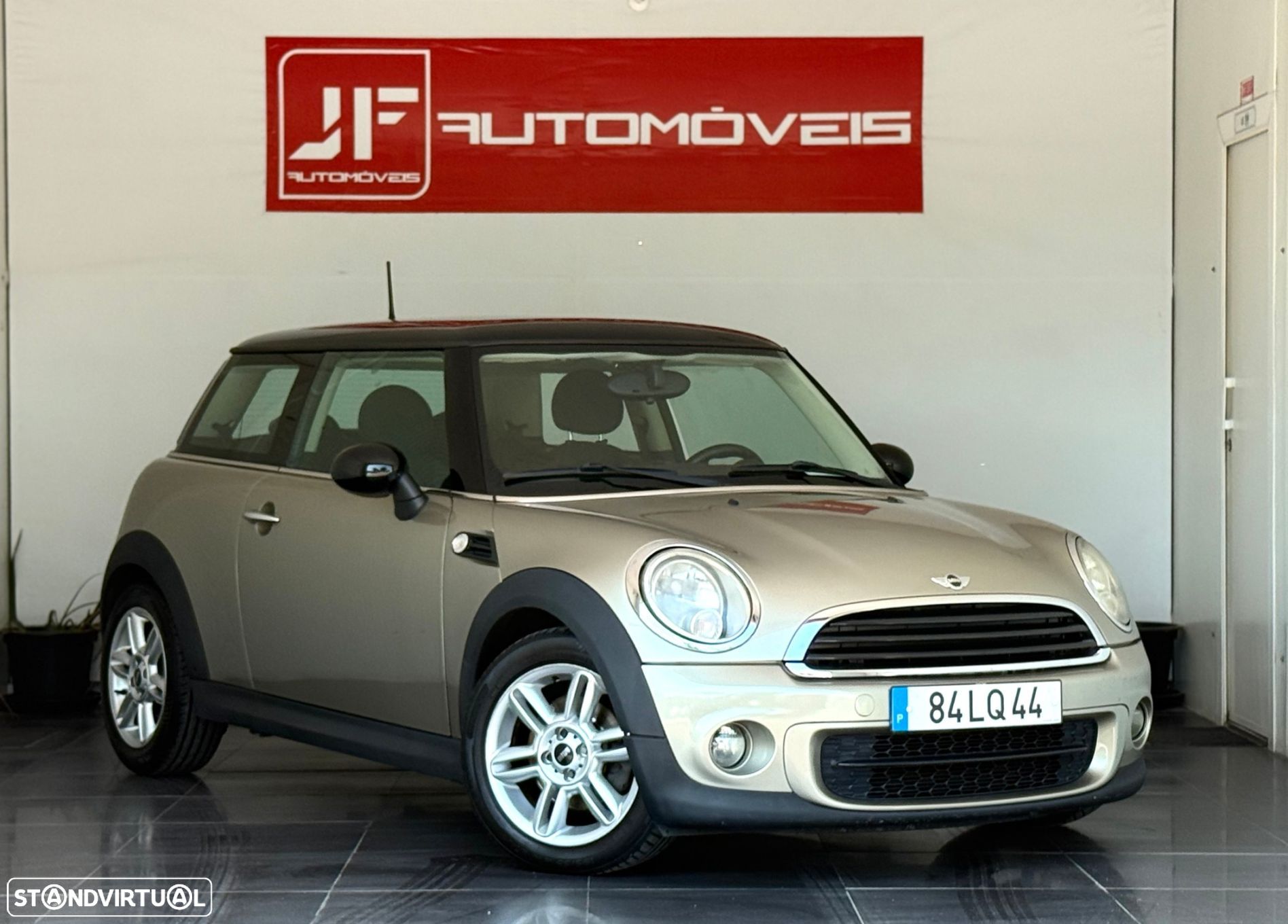 MINI 3 Portas One D - 1