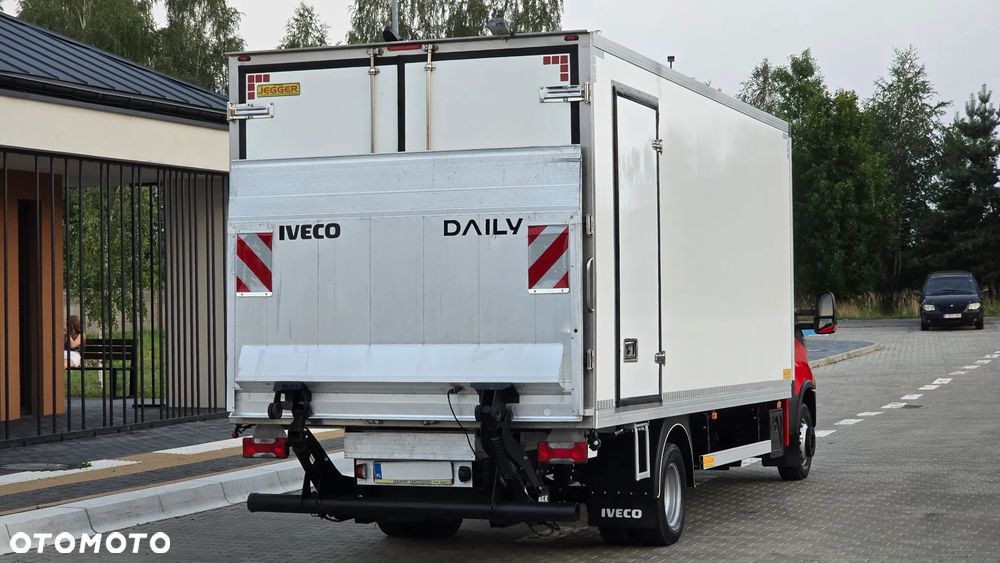 Iveco IVECO DAILY 72C18 3.0 180KM DMC 7200 ❗❗ MODEL 2019 / CARRIER XARIOS 500 / MROŹNIA +32 -32 / ZABUDOWA JEGGER 10 EP / GRUBA ŚCIANA / WINDA BAR 1000KG / NAVI / KAMERA COFANIA / RADAR  / SERWIS ASO / ŁADOWNOŚĆ 3600KG❗❗ JAK NOWY❗❗ - 17