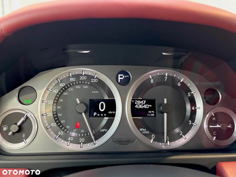 Aston Martin DB9 - 24