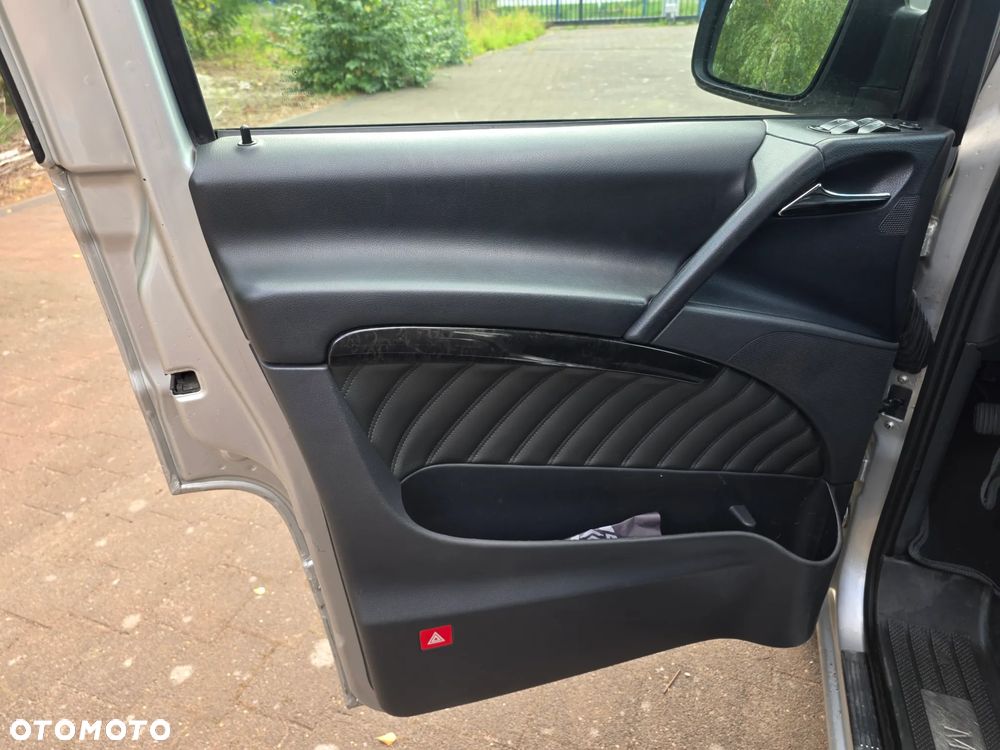 Mercedes-Benz Viano 3.0 CDI Ambiente (długi) - 19