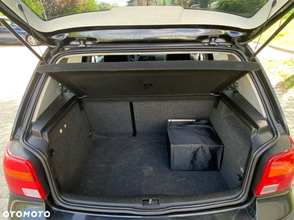 Volkswagen Golf 1.4 Comfortline - 12