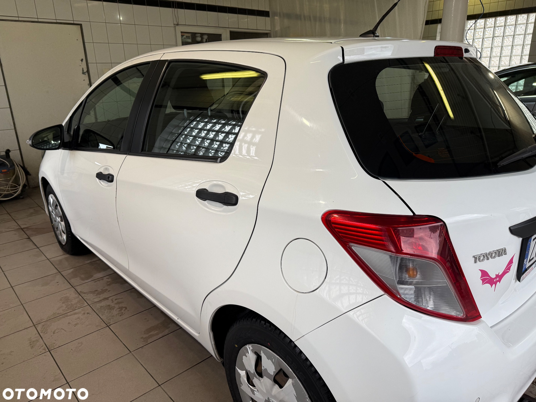 Toyota Yaris Hybrid 100 Dynamic - 3
