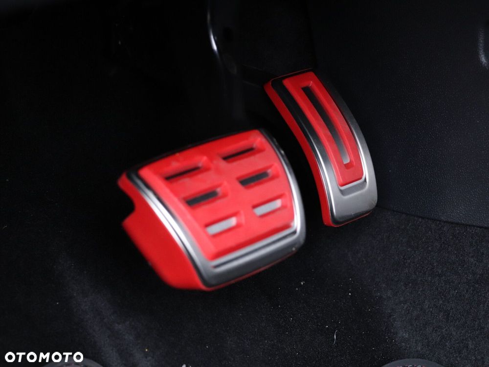 Volkswagen Golf - 16