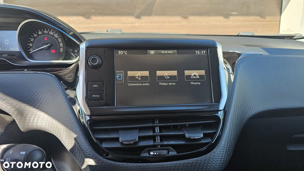 Peugeot 2008 1.2 Pure Tech GPF Allure S&S - 23