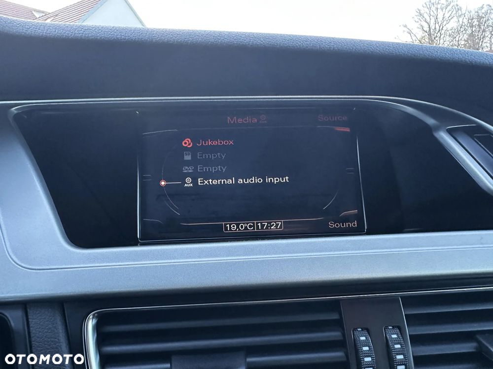Audi A4 Avant 2.0 TDI ultra DPF Attraction - 22