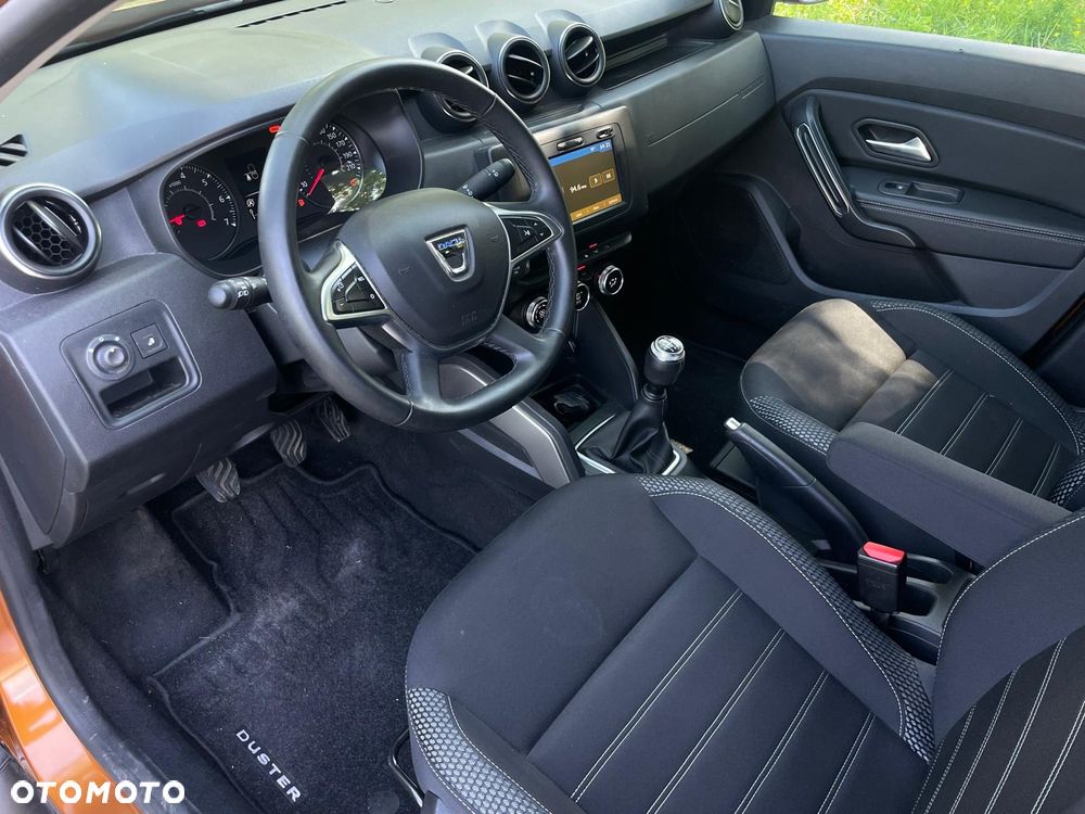 Dacia Duster TCe 100 2WD Celebration - 11