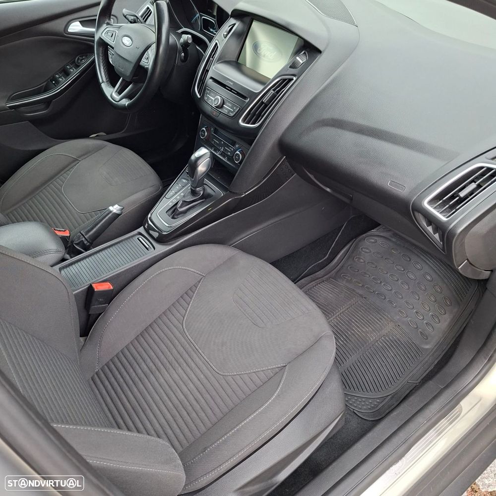 Ford Focus SW 1.5 TDCi Titanium DPS - 24