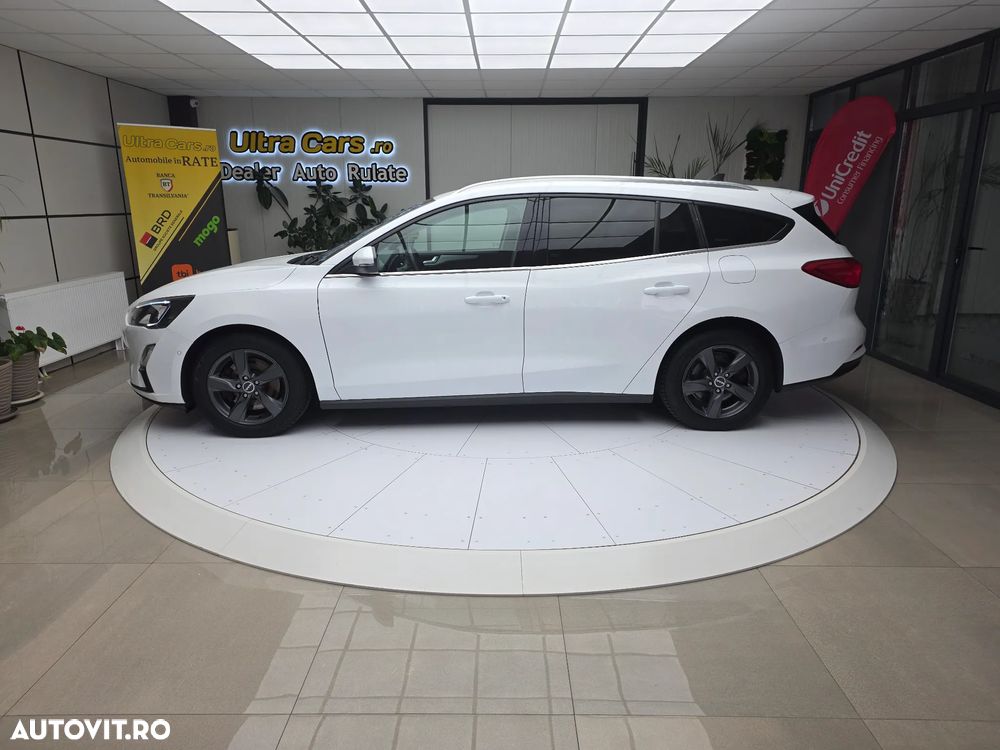 Ford Focus 2.0 EcoBlue Start-Stopp-System Aut. ACTIVE - 2