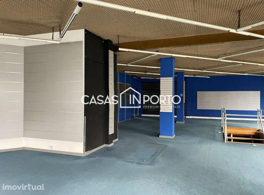 Loja junto ao  Metro Marquês - Grande imagem: 5/12