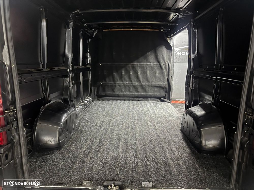 Peugeot Boxer Van (250) - 12