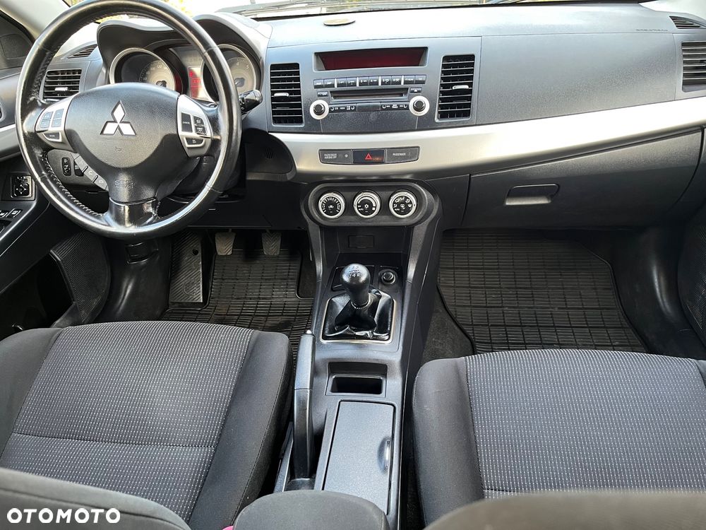 Mitsubishi Lancer 1.8 Invite - 10