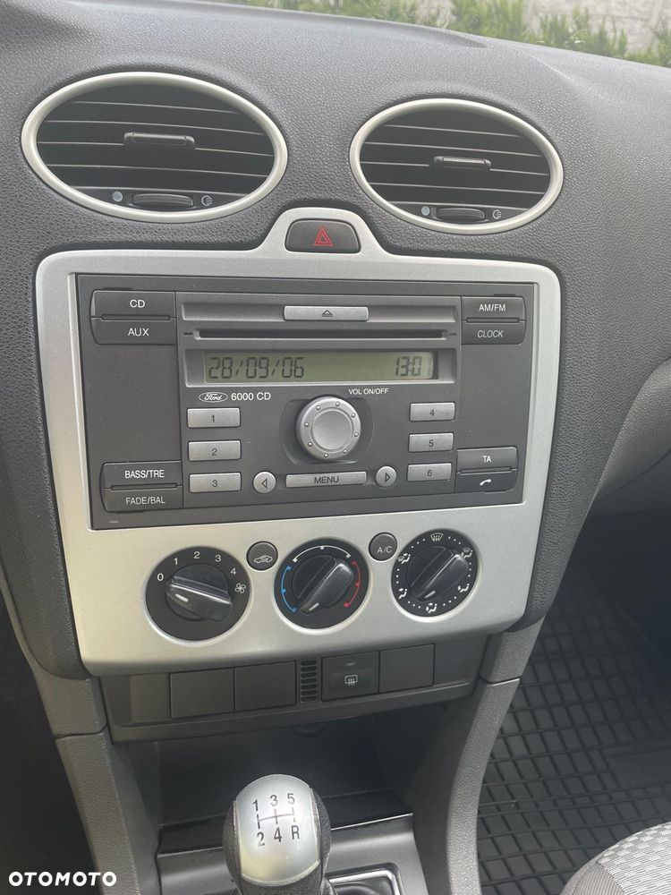 Ford Focus 1.8 TDCi Ambiente - 13