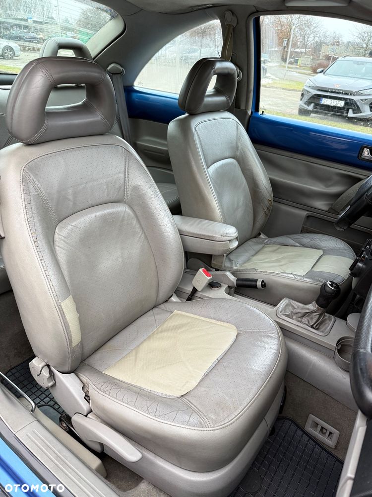 Volkswagen New Beetle - 14