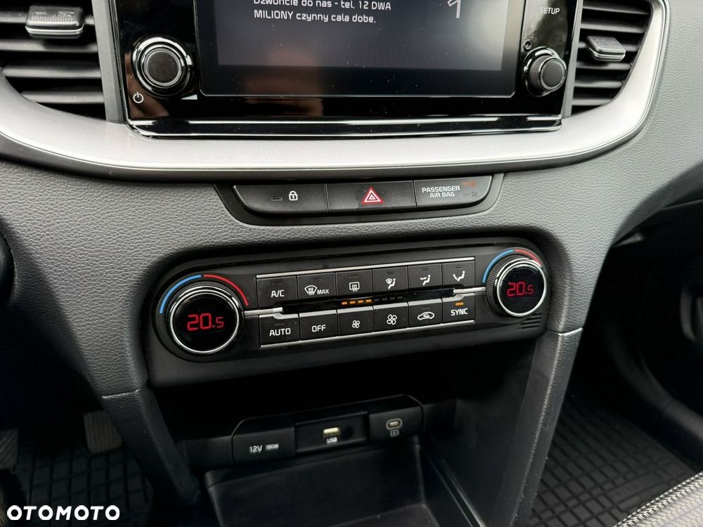 Kia Ceed - 28