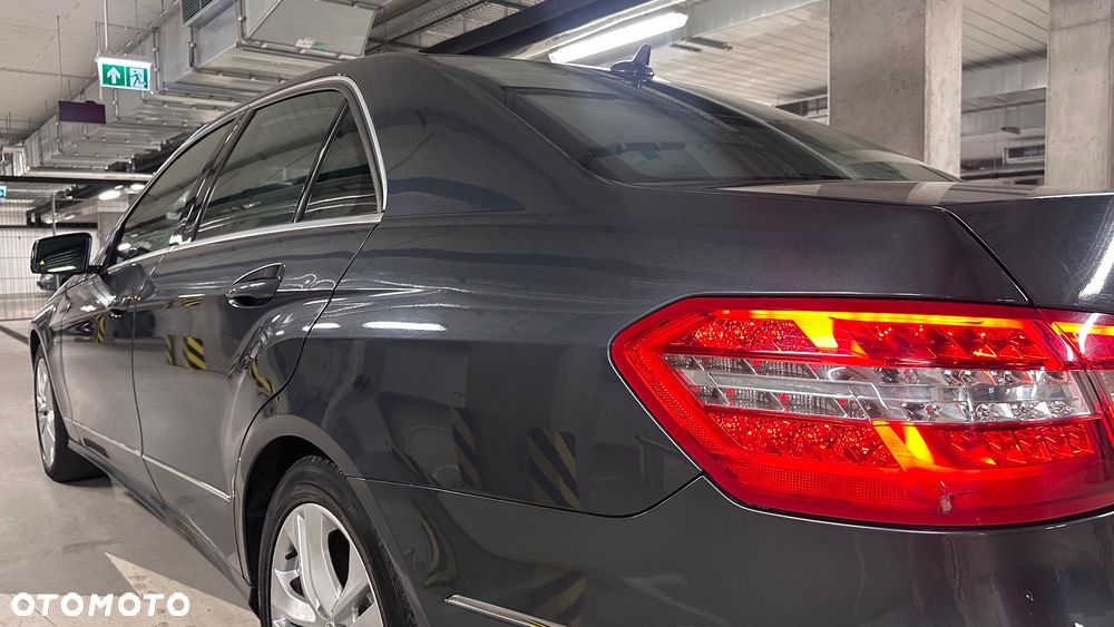 Mercedes-Benz Klasa E 350 CDI DPF 4Matic BlueEFFICIENCY 7G-TRONIC Avantgarde - 34