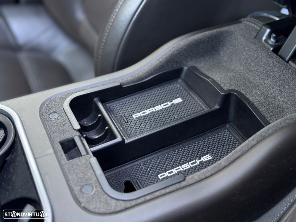 Porsche Cayenne - 22